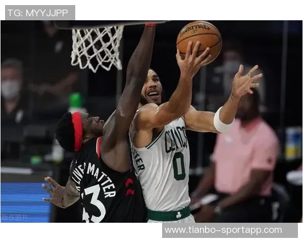 克尼佩尔状态火热近三场场均24分8板三分命中率超高表现引发关注