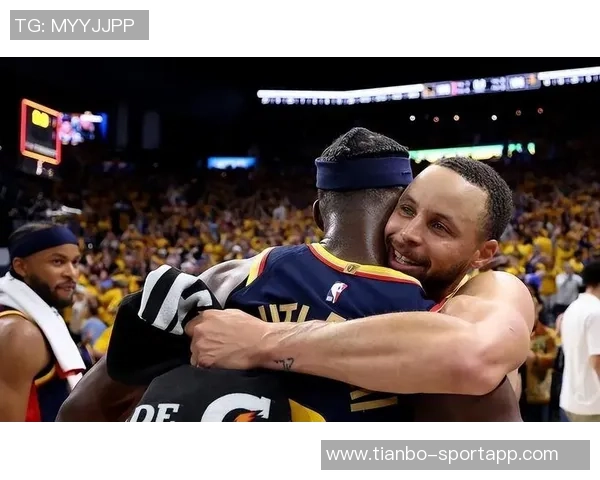 勇士新阵容亮相库里携手穆迪与威尔理查德共筑冠军梦想