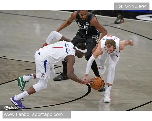 快船大幅领先篮网男子篮球赛第二节精彩瞬间即将开启 快船大幅领先篮网男子篮球赛第二节精彩瞬间即将开启